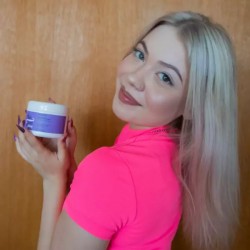 Purple mask for blond hair by Hair Jazz